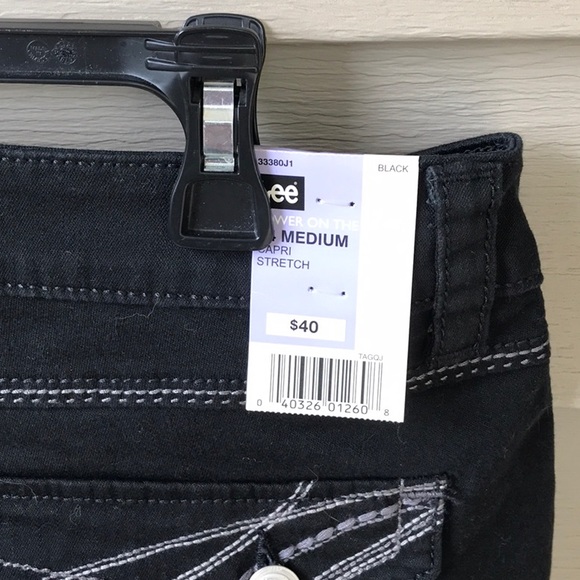 NWT! Nice Lee brand black Stretch capri’s! 14 M - Picture 8 of 8